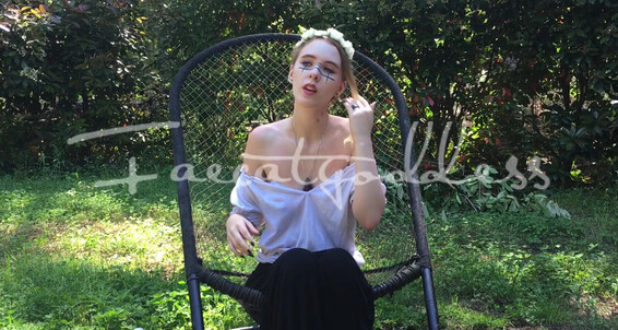 Faecatgoddess - Fun Outdoor Teasing And Scratching