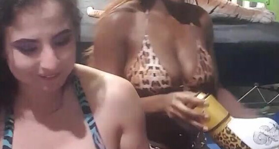 Queengialove - And Behind Ft Perfectly Provocative P Scenes Parisnaughtylove The Live
