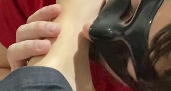Sresrafeet, Video: Cinza My Toes So Worship Delicious With Suck Follower He