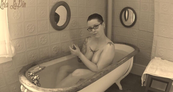 Lela Lapin - Lela Bath Lapin Vintage