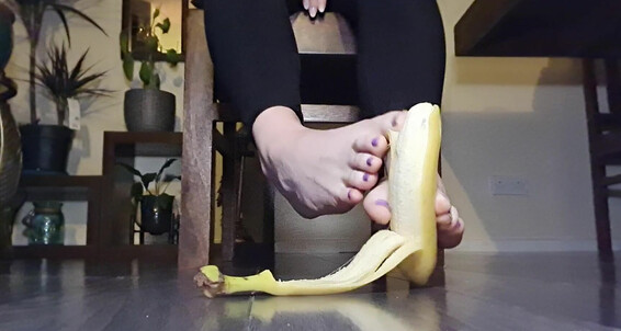 Queengf90Premium - Premium Foot Dexterity Banana The Queengf