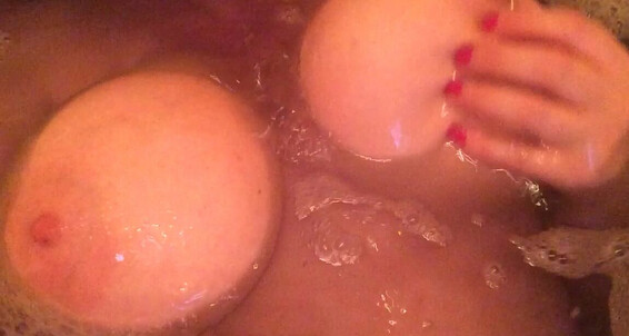 Samanthasays And Boobs Bubbles