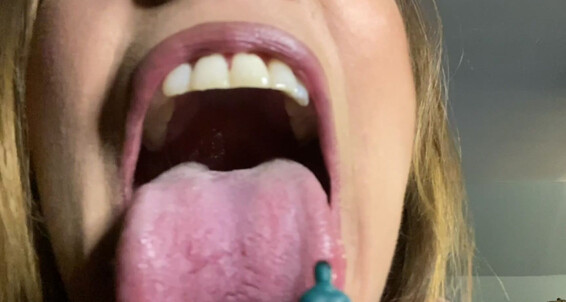 Queenmothersoles - Dr Giantess Cum Meds Tiny