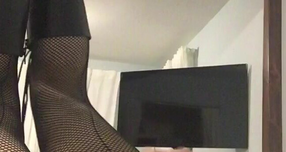 Kittyalece, Video: Toy And Ripping Fishnet Solo