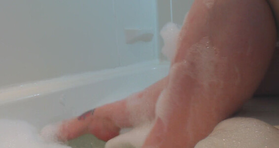 Kyra Effing Kane, Video: Effing Bubblefeets Kyra Kane