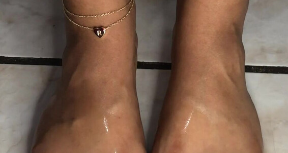 Bbc Joi Black Rossieft Oily Toes