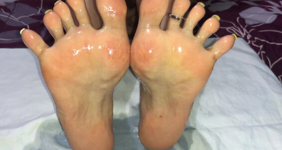 Rossieft - Yellow Oily Toes