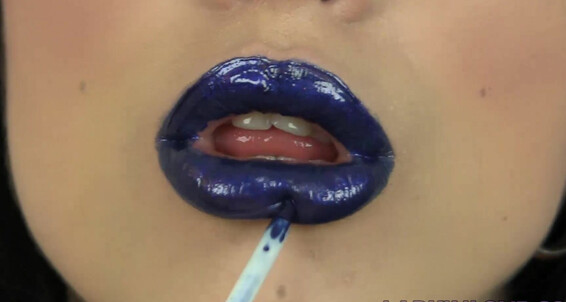 Love Larkin Blue Velvet Gloss