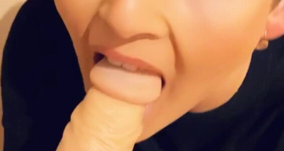 Hannahbrooks25 - Job Blow Hannahbrooks Xxx Toilets In The Pub