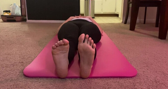 Kylie_Coco - Kylie Coco Yoga Feet