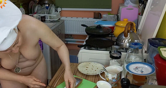 Kitchen A Making Make Sandwich Brea I M But Kurina Video To Simple Original Liudmila Fish How Naturist