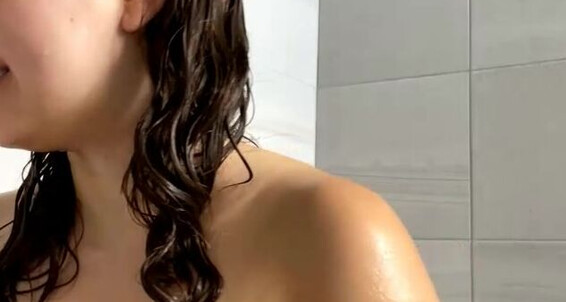 Cover Leanalovings Stream Started At Pm I M Taking A Bubble Bath Come Peek