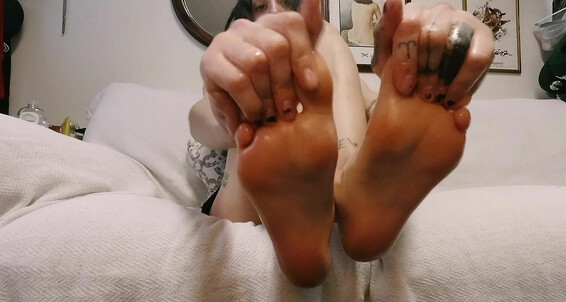 Lilnymph420 - Worship Oily Foot Lilnymph