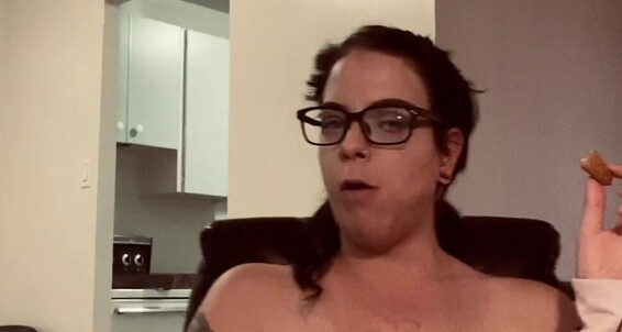 Therileyautumn, Video: Onesie Mukbang Nude Food Comfort