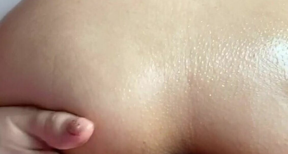 Aruwba, Video: My Tight Fingering Asshole Up With And Teasing Oiling It