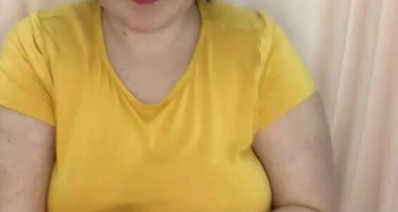 Bunbuncosplays, Video: Am At Started Stream