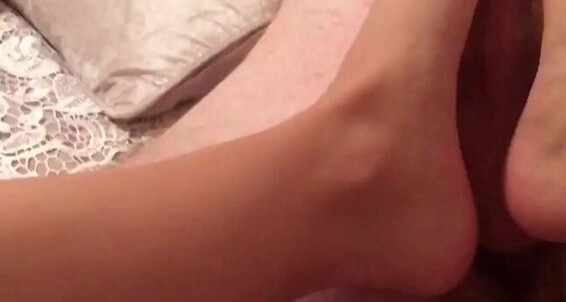 Bellaboox, Video: Cummy Job Foot