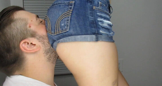 Poster for Xxsmiley Booty Smothered By Bubble
