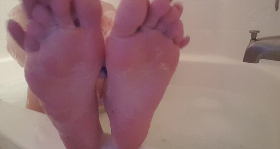 Bubble Bath Frostyprincess Wrinkles Feet