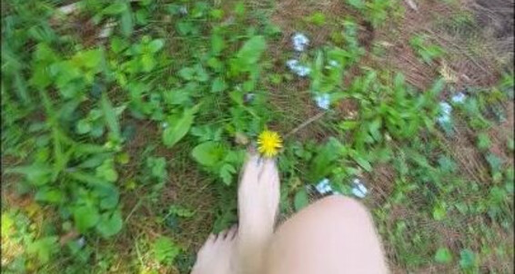 Frostyprincess Nature Dirty Feet