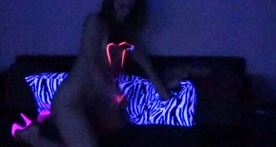 Goddessclaudia - Blacklight Twerk