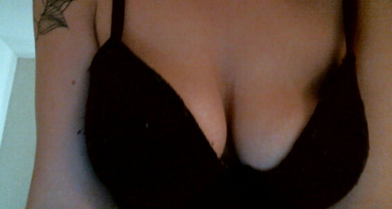 Kinky_Little_Sub - Little Sub Kinky Bouncy Boobies