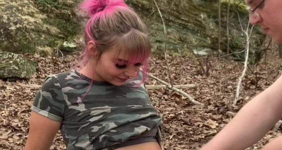 Dollxhunter - Outdoors Diaper Girl Change