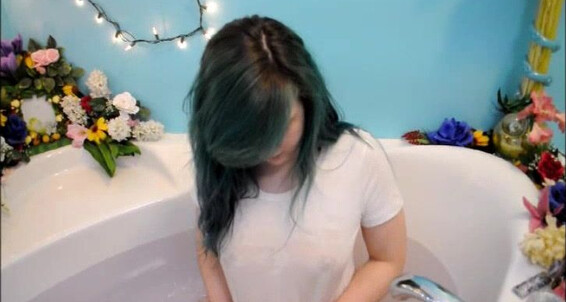 G0Dshideouscreation - Blowjob Tshirt Dshideouscreation Tease Amp G Bathtub Wet