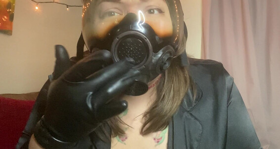 Gasmask Rubberfoxx You With Breathplay Gloved