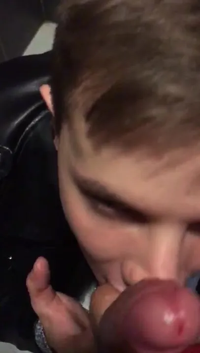Deluxepeach This Cock Its So Good