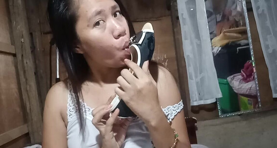 On And Sucking Shoes Licking Cummybaby Spitting