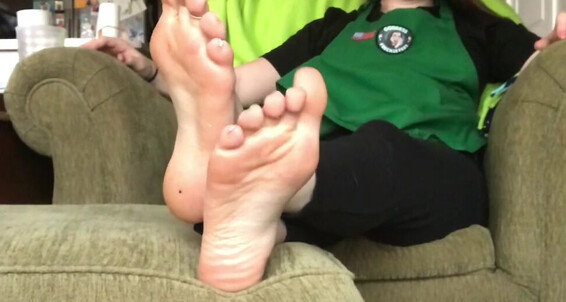 Fun At Her Starbucks Your Catches Was This Staring You Boss One Break During Freckled Sh Feet