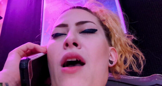 Giantessclips More Starring Sex Mallory Mallorykoxx Unaware Phone Giantess Koxx Cheating For