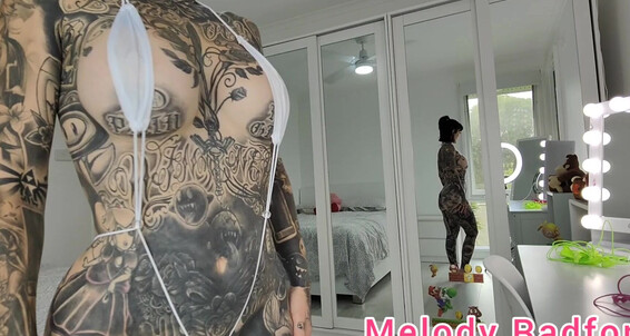 Melodyradford, Video: Try Bikini Micro On String