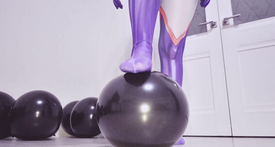 Lady Sexy Manyv Spookyboogie Balloon With Training Mount