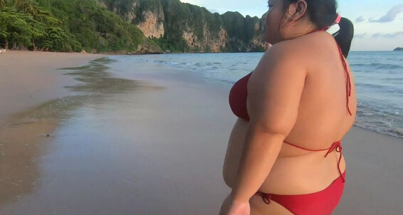 Ameenachubbycutie - From At Sunset Beach Where City In The Video