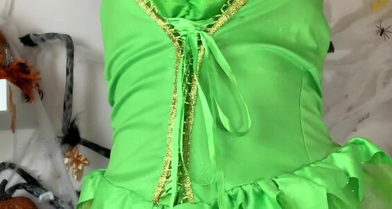 Ittybittyprettykitty, Video: Try Halloween Costumes Me With On Solo