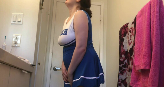 Shower Thattrixiegirl Pees Cheerleader In Coaches