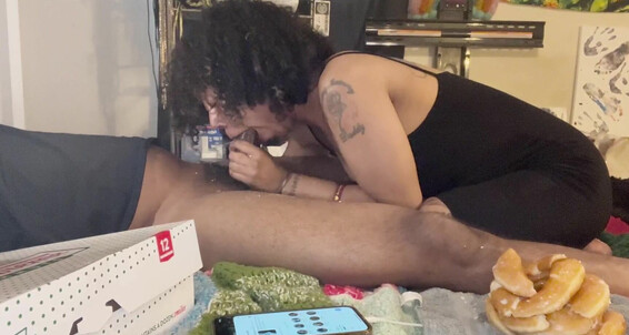 Unicornriah - Challenge Donut Sucking Dick