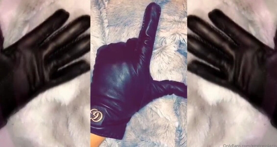 Empressjazzy - Gloves Btch Clip New Leather For