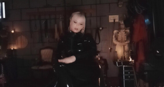 Mistressopheliafatale, Video: My Having Rubber Shined Little Gimp By Cute The
