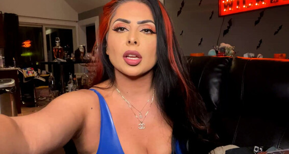 Laughinglatina - At Stream Pm Less In Started