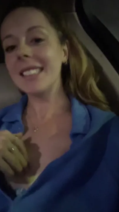 Nadiafoxx Picked Up A Friend From The Airport But Had Onlyfans XXX