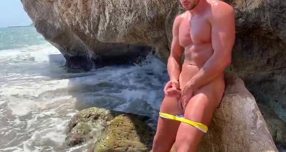 Maximo Garcia - On Teasing Garcia Beach Manyvids The Maximo