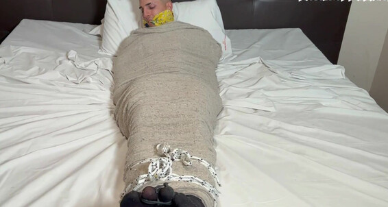 Cover Sexy Latino Twink In Bondage Clips4Sale