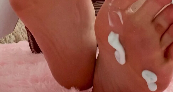 2021 Lotion On Legs Ashleelavender 3 And My Feet I Real 2119149795 26 Minutes Onlyfans Rubbing 05 Of