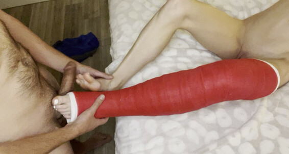 A Cast Clips4Sale Leg Footjob Lucycast In