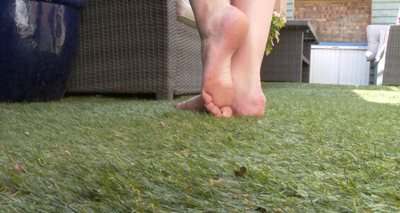 Cover Danielle Maye Xxx Dirty Bare Feet