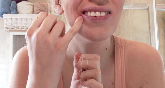 Danielle Maye Xxx, Video: Toothbrush Xxx Electric Maye Pink Danielle