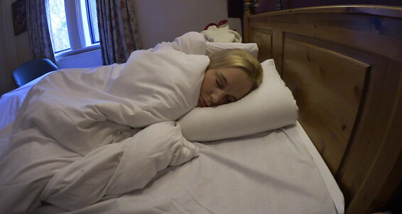 Ariel Anderssen - Travel Nap Arielerssen Sleepy Post